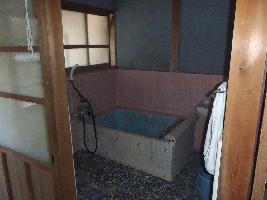 1960s wood house in Kochi
