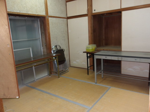 1970s wood house, 16-min walk to station, Satsumasendai