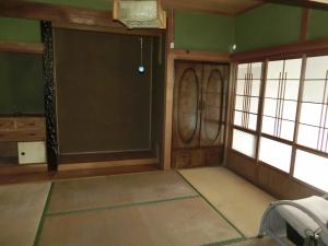 1980s wood house, 8-min walk to station, Kawanishi, Yusui