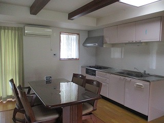 Main house 1st floor renovated! Well-maintained and very clean property