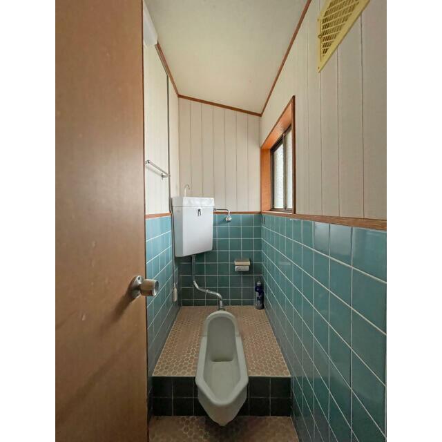 1970s wood house, 15-min walk to station, Mie