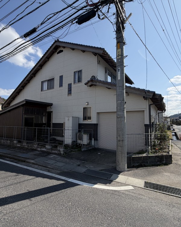 2000s wood house in Tottori