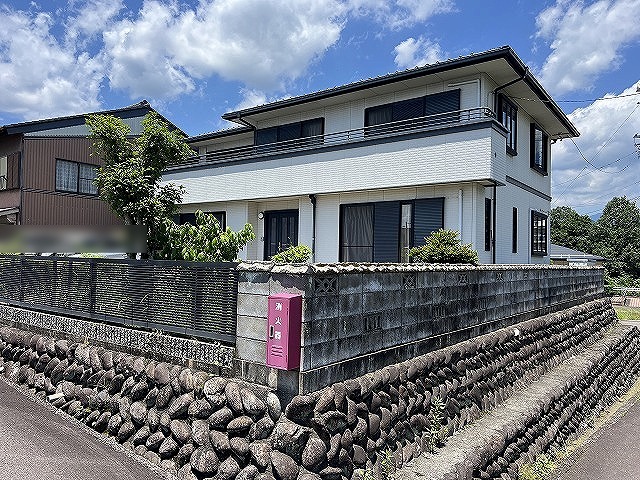 1990s steel-frame house in Gifu