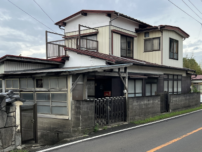 1960s house with storehouses in Miyagi