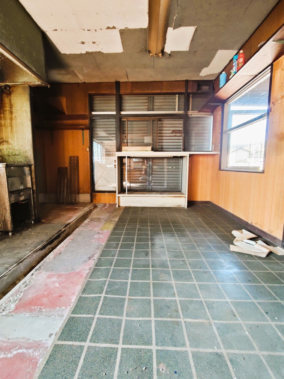 1970s steel-frame house in Ehime