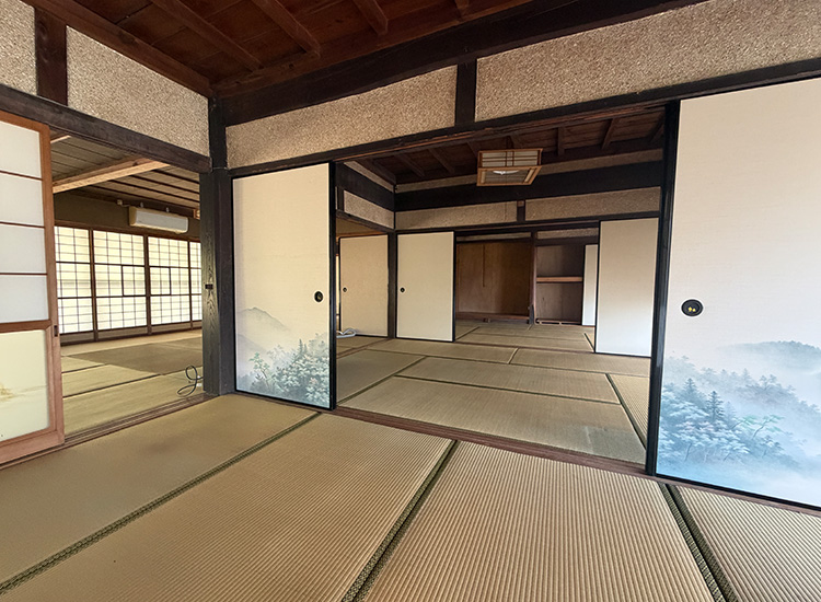 Wood house in Shimane