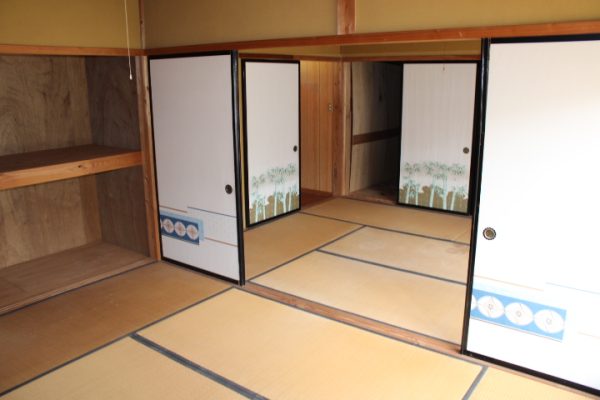1980s house, 17-min walk to station, Shimane