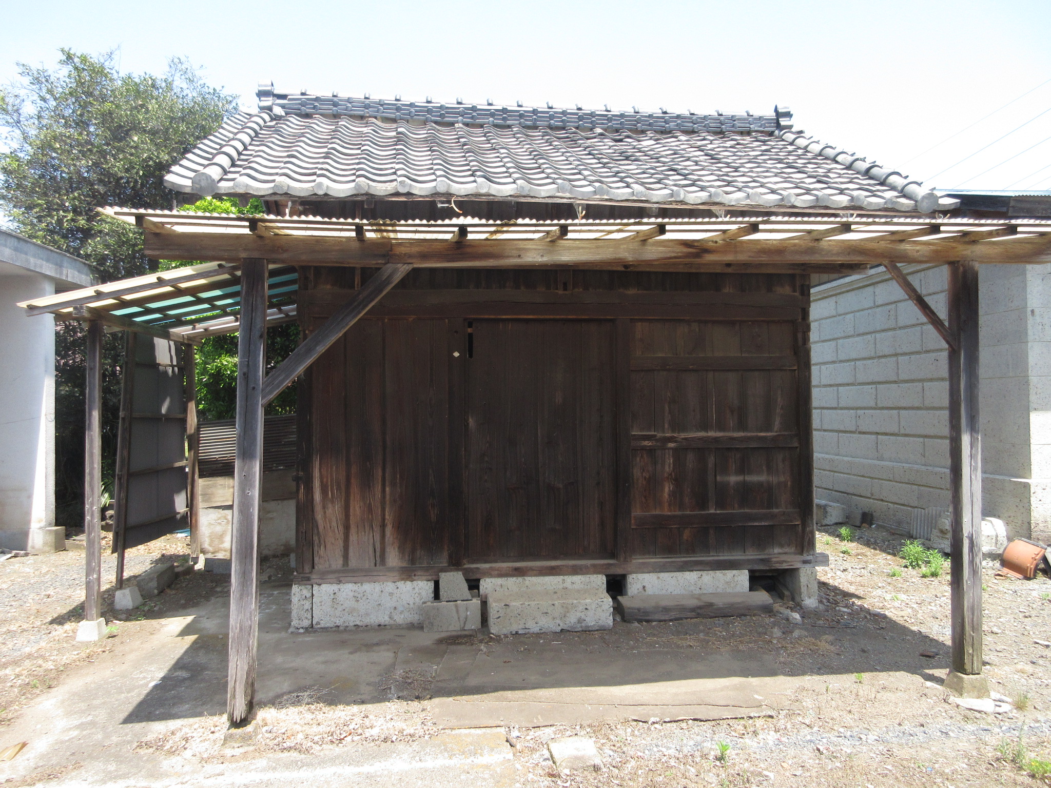 New Vacant House (Sale) No. 345 Hongou 13,800,000 yen Built 1969 Land 1548.23 m² Building 136.16 m²