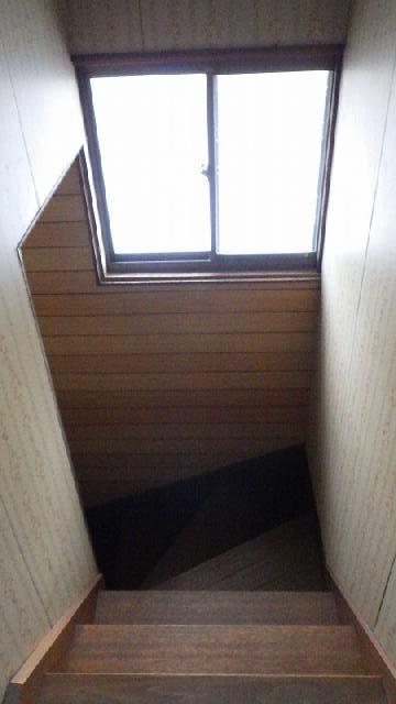 1970s wood house, 19-min walk to station, Nagasaki