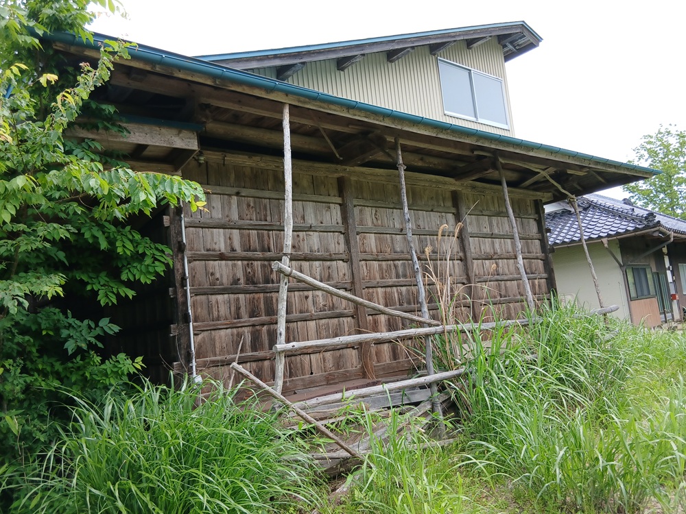 Wood house, 12-min walk to station, Iwate
