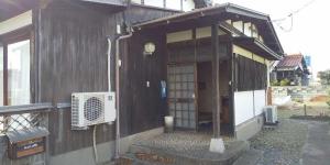 1960s wood house, 16-min walk to station, Shimane
