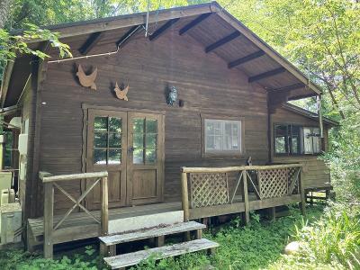 2000s wood house on a large plot in Hiroshima