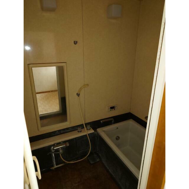 1970s steel-frame house, 16-min walk to station, Mie