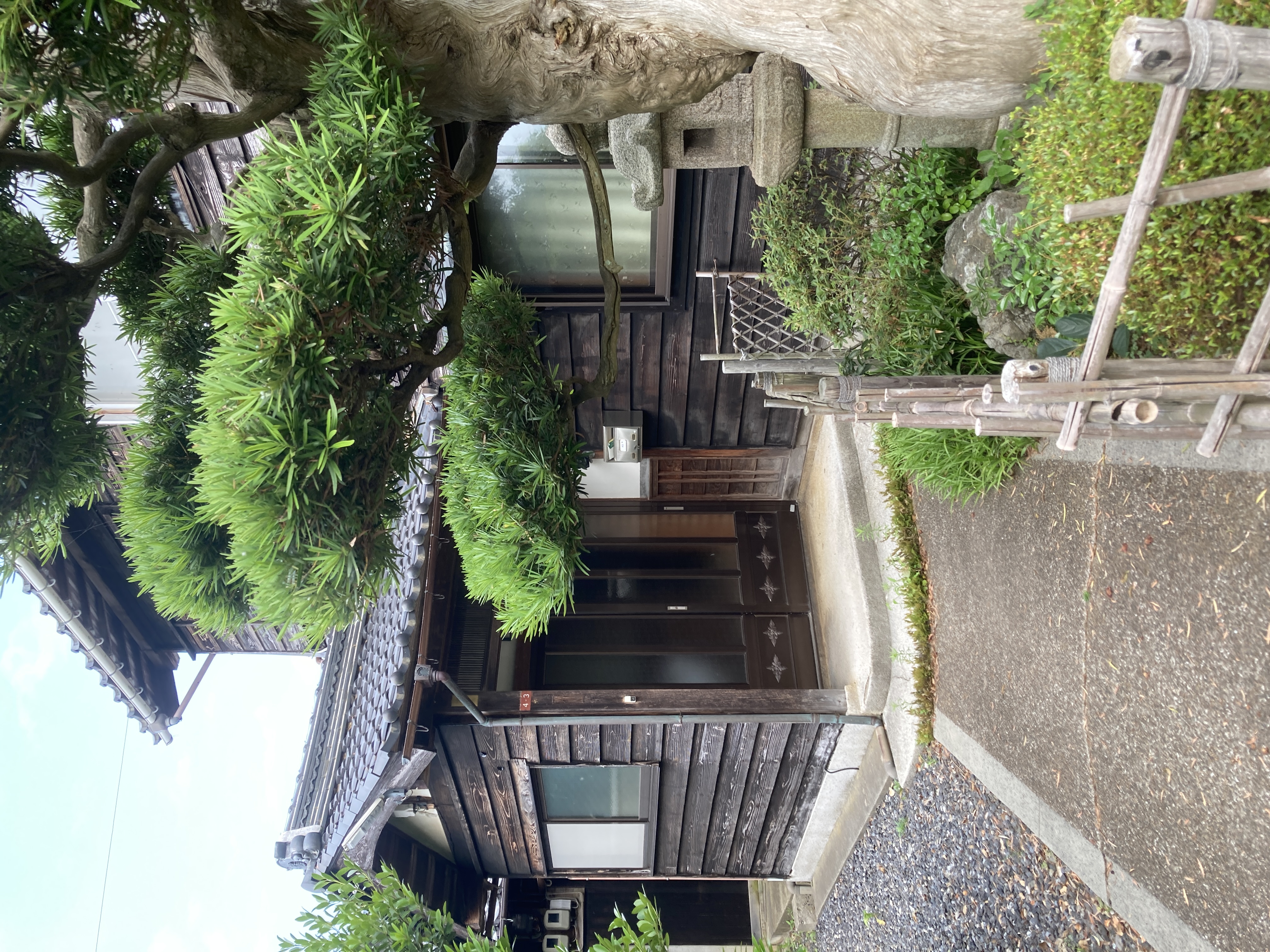 1930s wood house on a large plot in Fukui