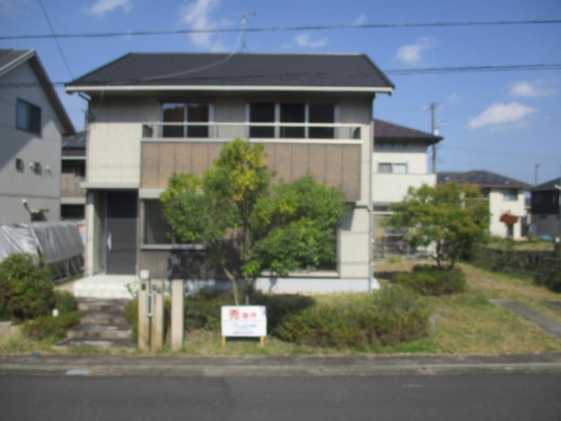 2000s wood house in Mie