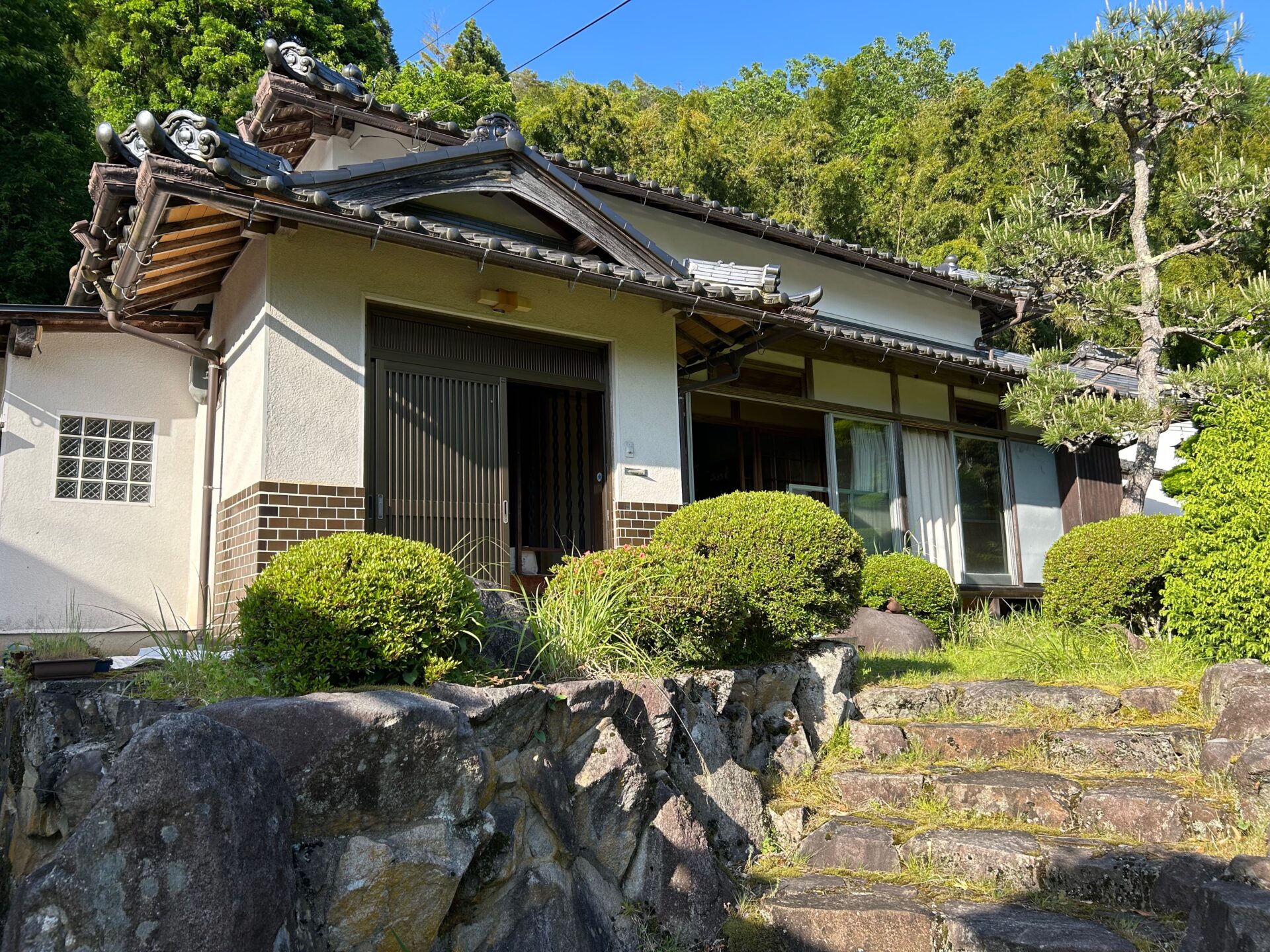 Wood house with storehouses in Ayabe, Kyoto