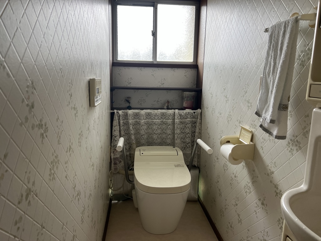 Viewing Appointments Accepted! 7 minutes on foot from Suzuran-no-Sato Station. 2-story house with convenient floor plan.