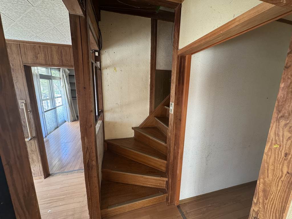1960s wood house, 11-min walk to station, Nagano