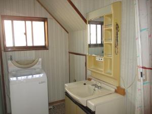 1980s concrete house near the coast in Wakaba, Makurazaki