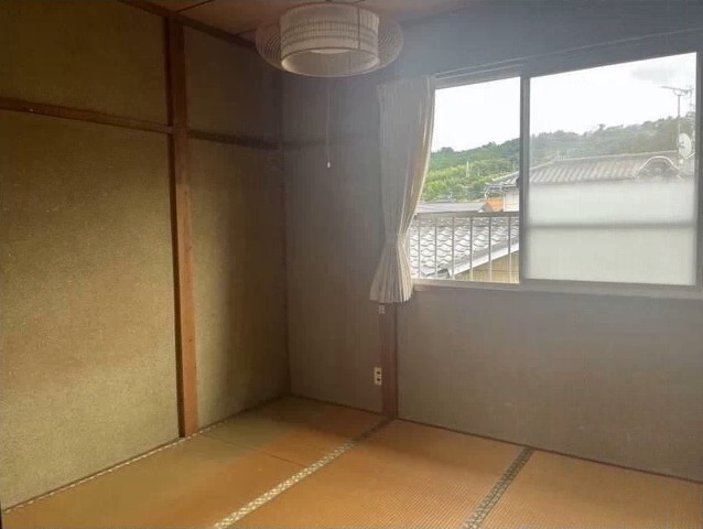 1970s wood house, 7-min walk to station, Shizuoka