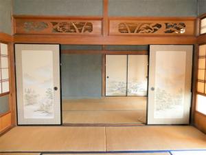 1960s wood house, 8-min walk to station, Shimane
