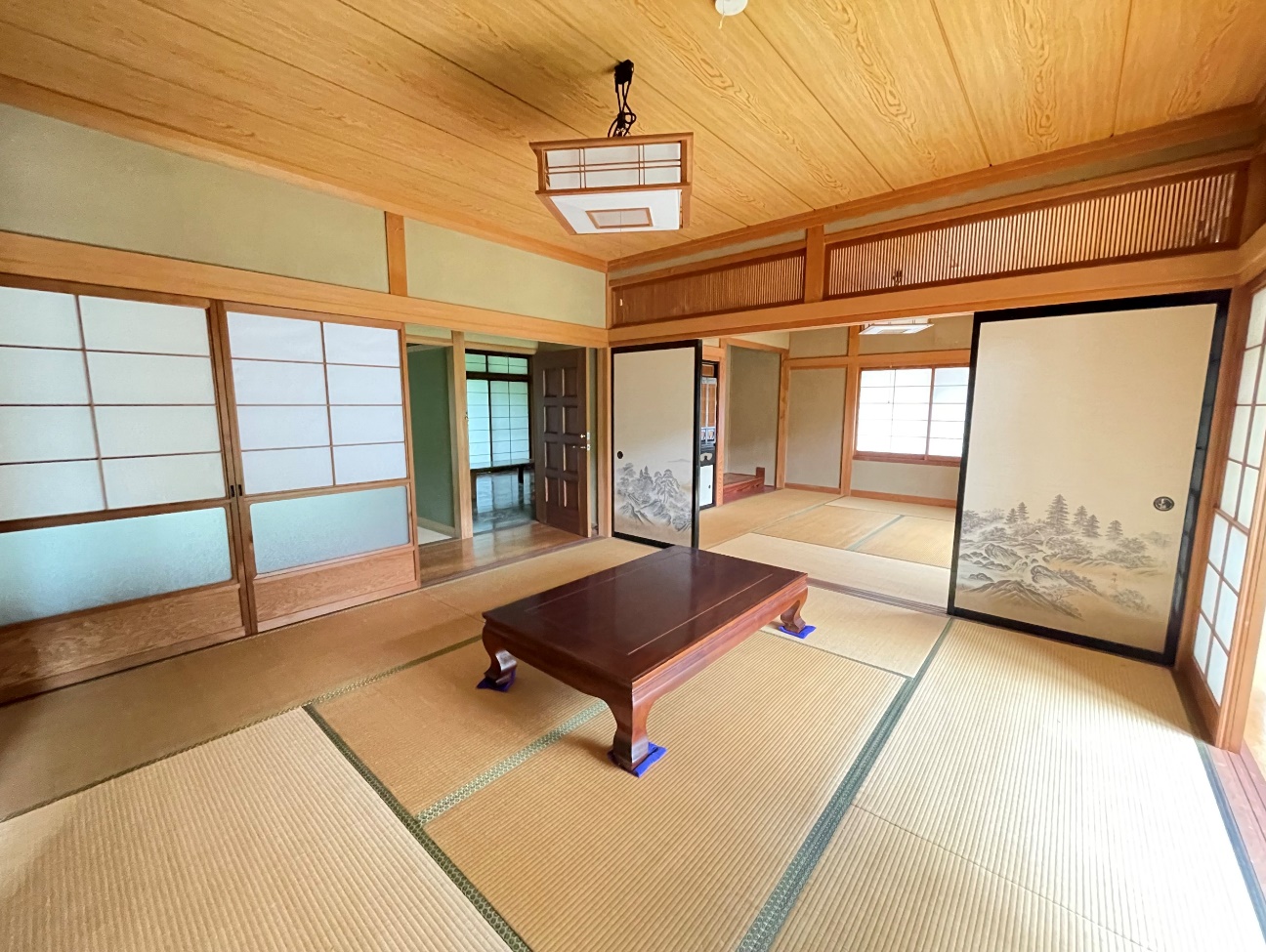 1990s wood house with outbuildings in Tottori