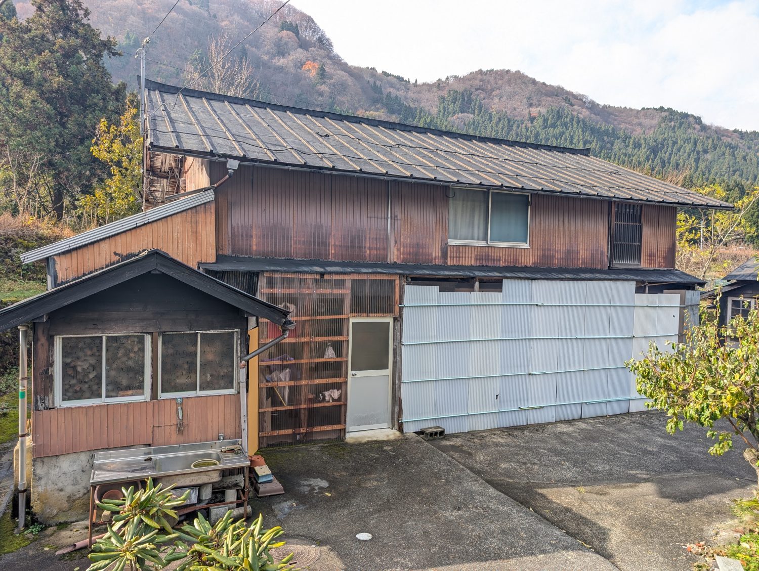 Wood house in Hyogo
