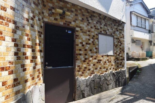 1960s wood house in Kochi