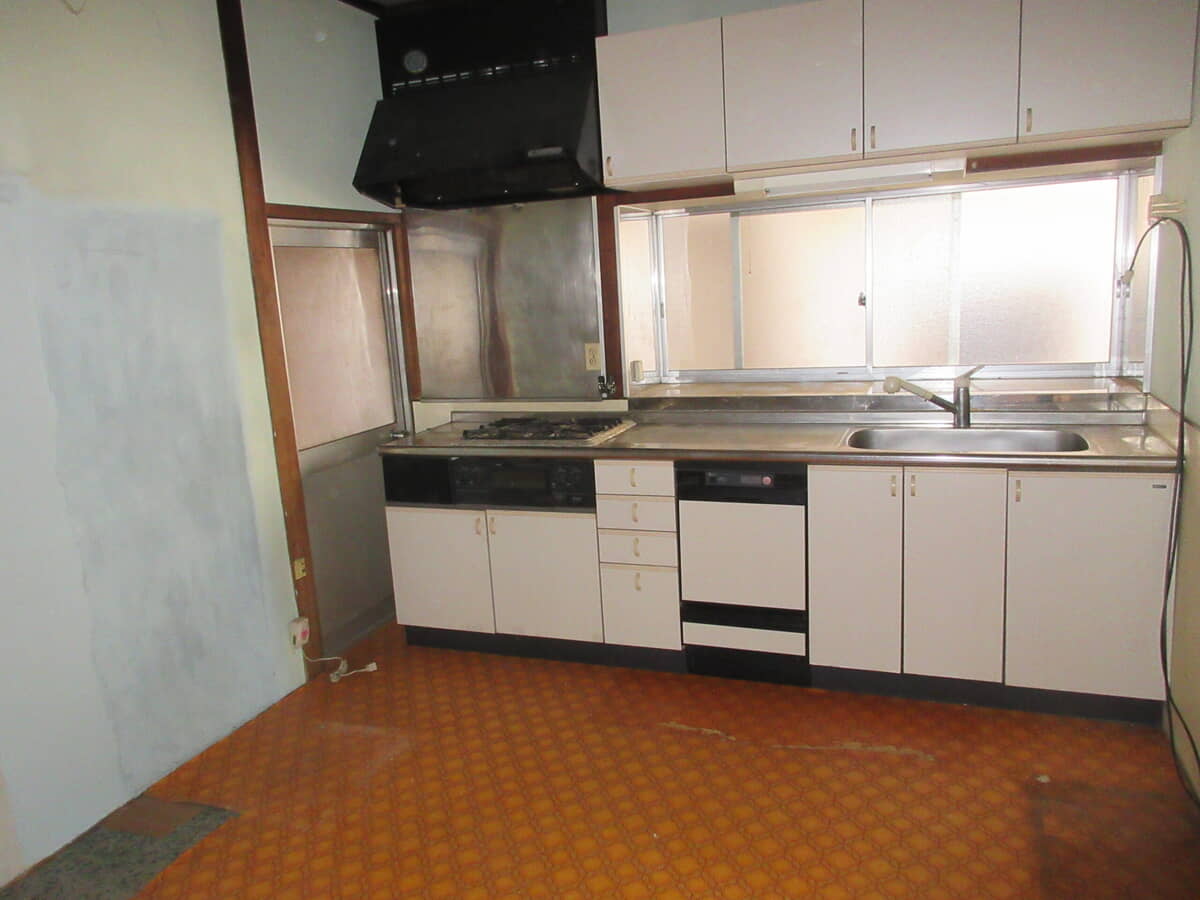 1960s wood house, 11-min walk to station, Hiroshima