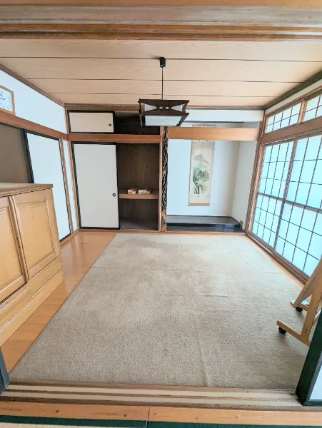 1970s steel-frame house, 16-min walk to station, Iwate