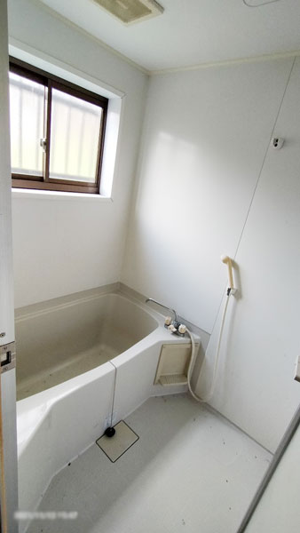 1970s wood house, 13-min walk to station, Nara