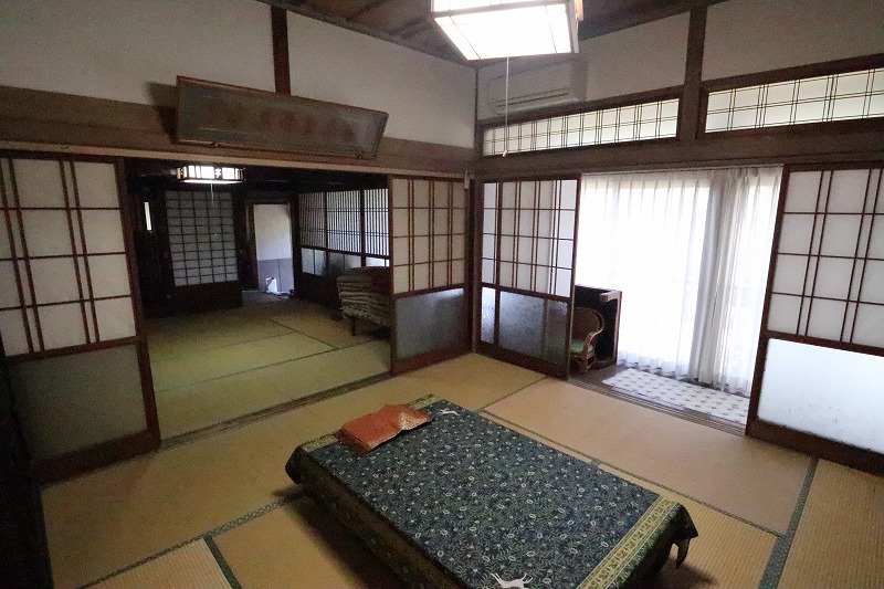 1920s wood house on a large plot in Saga