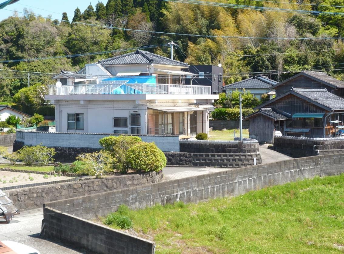 1980s concrete house, 14-min walk to station, Minato, Ichikikushikino