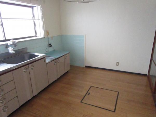 1980s wood house in Oita