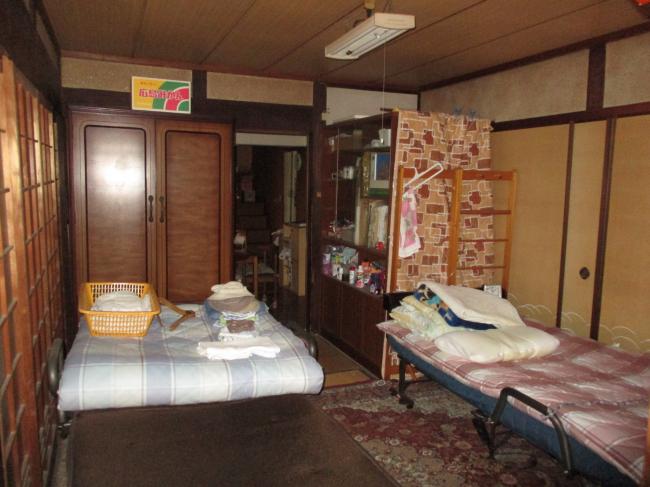 1920s wood house on a large plot in Okayama