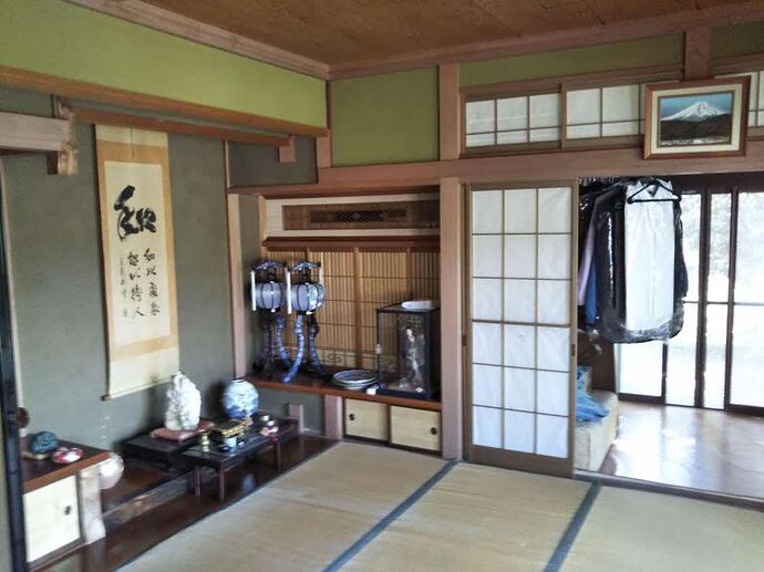 1980s wood house, 10-min walk to station, Toyama