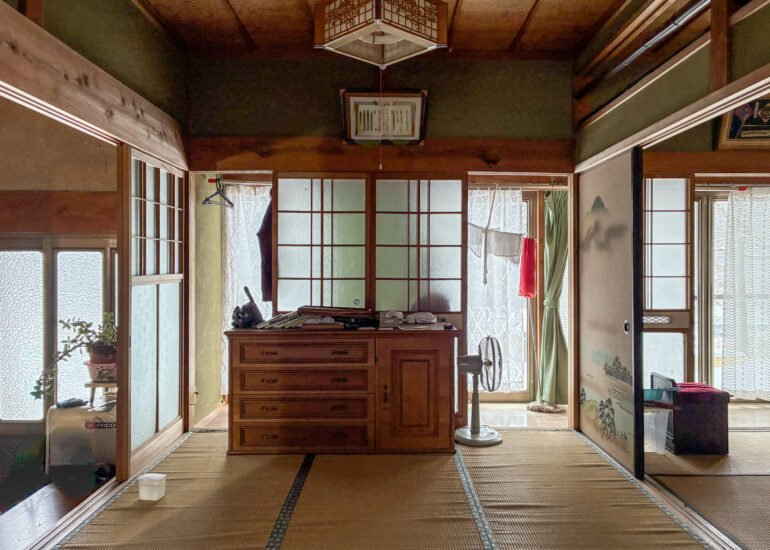 1970s wood house in Matsusaka Kahada