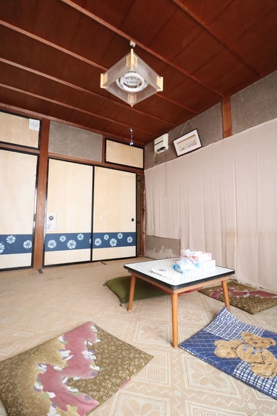 1970s wood house, 17-min walk to station, Shimane