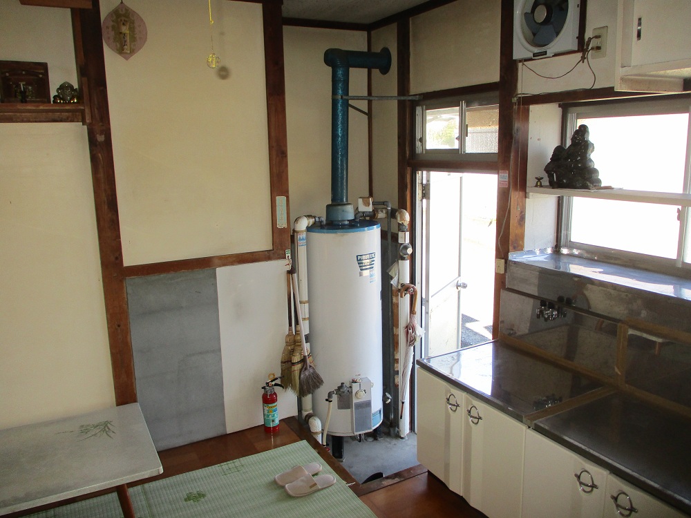 1970s wood house, 7-min walk to station, Gunma