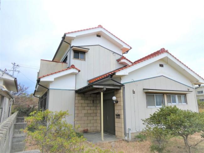1970s wood house, 17-min walk to station, Shimane
