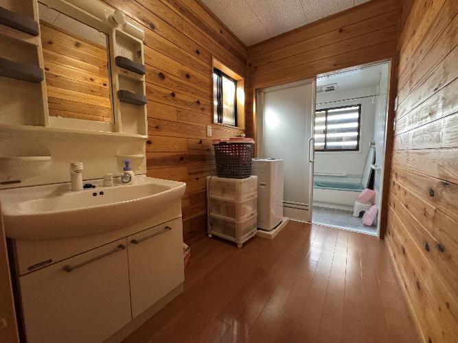 House, 9-min walk to station, Tokamachi, Niigata