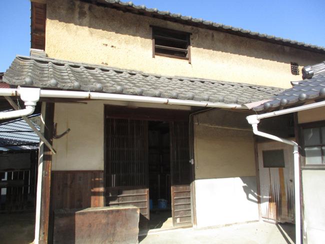 1860s wood house on a large plot in Okayama