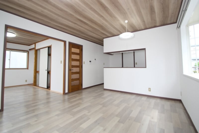 1990s wood house in Mie