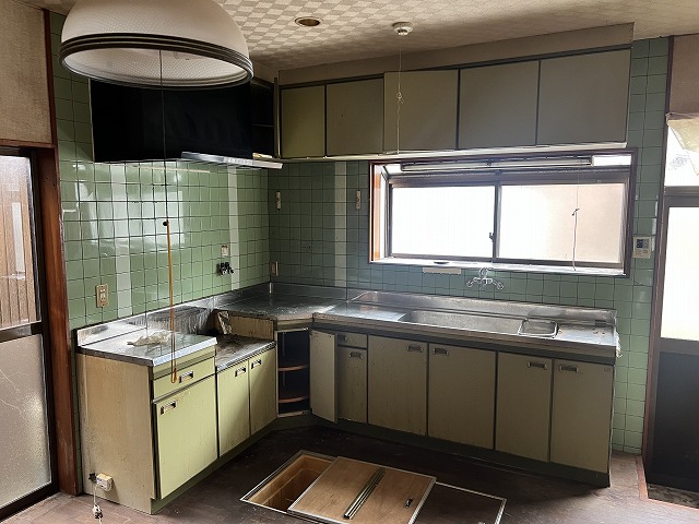1980s wood house, 4-min walk to station, Gifu