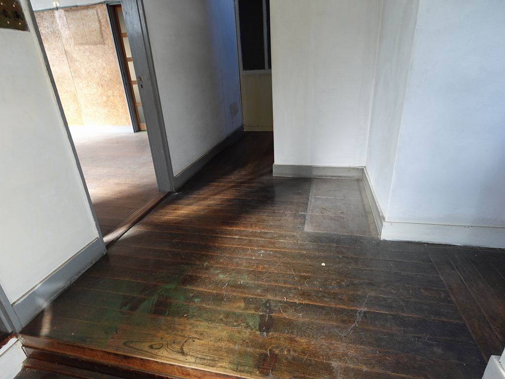 1950s wood house, 3-min walk to station, Nagano