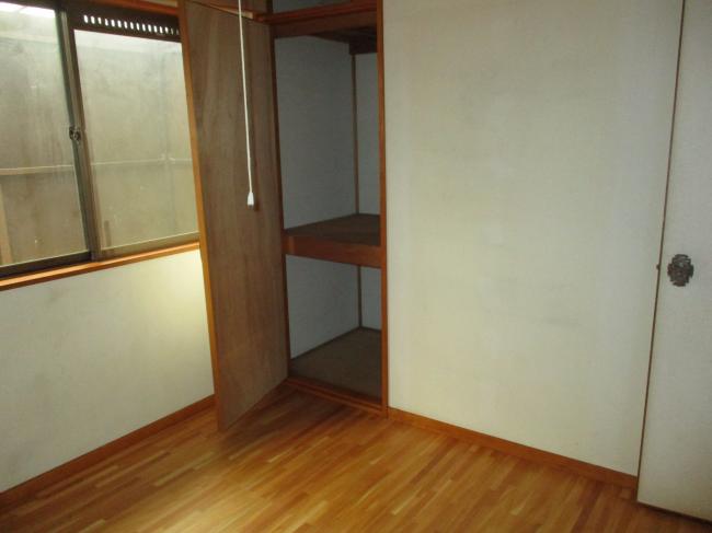 1980s wood house, 20-min walk to station, Okayama