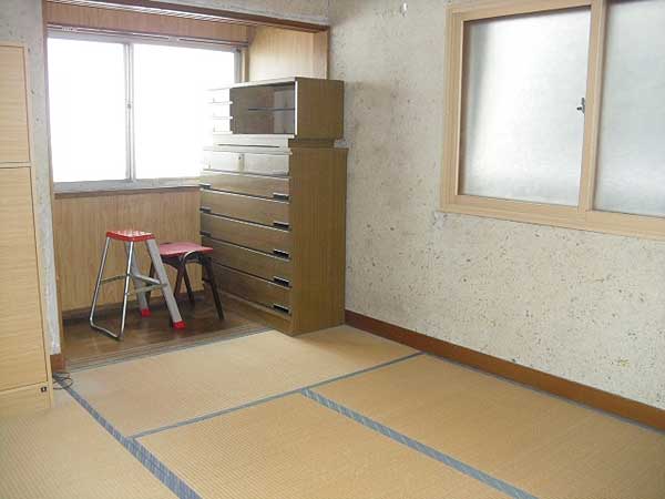 1960s wood house, 12-min walk to station, Iwate