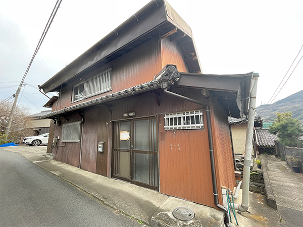 Wood house, 17-min walk to station, Wakayama