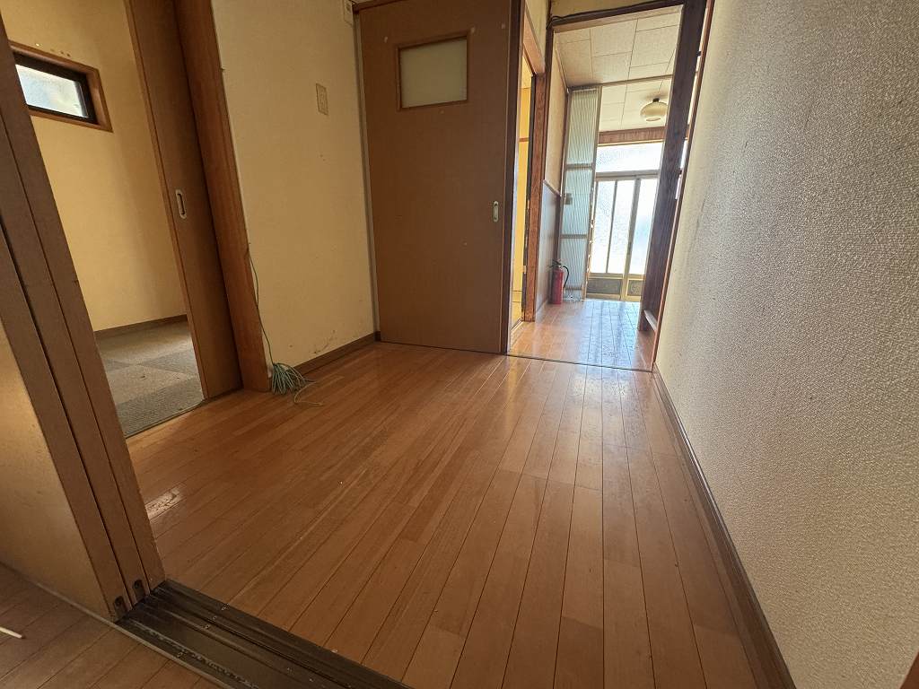 1960s wood house, 11-min walk to station, Nagano