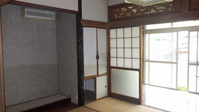 1970s wood house, 9-min walk to station, Nagasaki